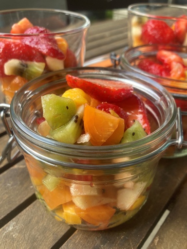 Jeudi ou vendredi : Salade de fruits frais de saison